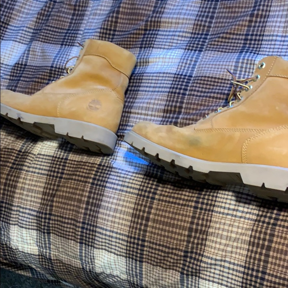 Timberlands - Picture 1 of 4
